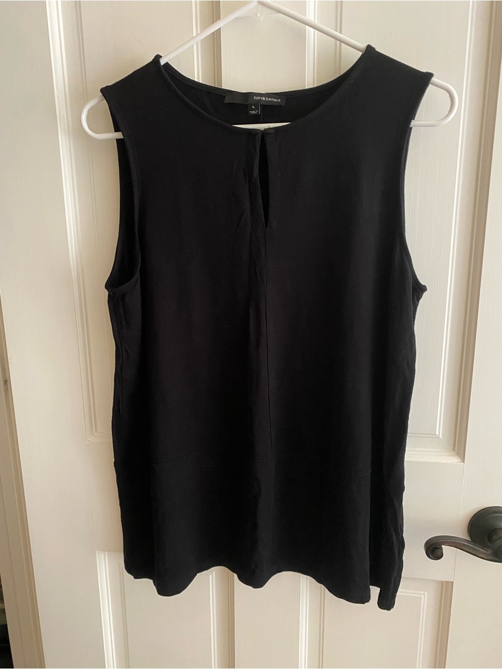 Harvé Benard black loose-fitting tank top, women’s large